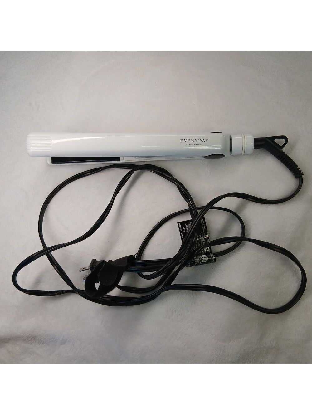 Paul Mitchell Everyday Flat Iron Model RI10A White 7/8" Ceramic Straightener